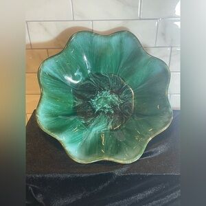 Vintage Blue Mountain Pottery BMP Canada Large Flower Shaped Bowl Dish S562